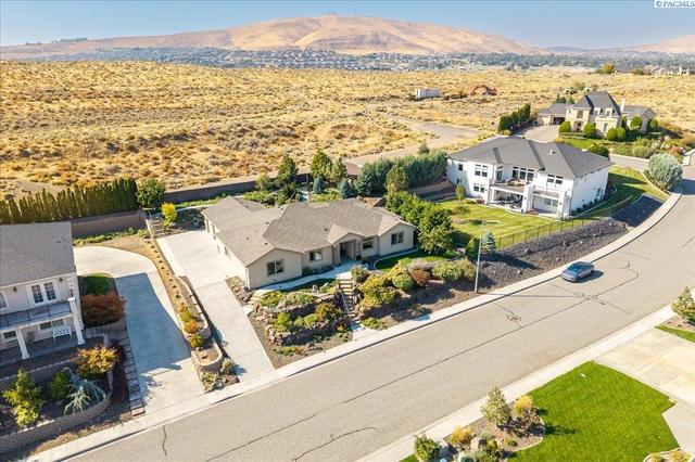 477 Heritage Hills Dr, Richland, WA 99352
