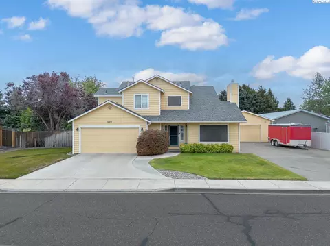 407 S Young Pl, Kennewick, WA 99336