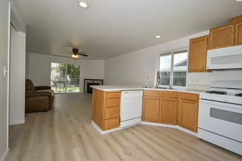 6107 Dodger Dr, Pasco, WA 99301 photo 8