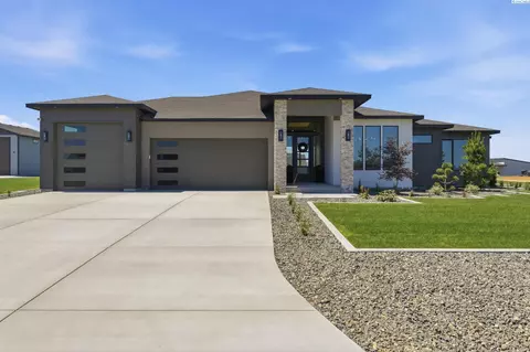 7220 S Ambrosia St, Kennewick, WA 99338