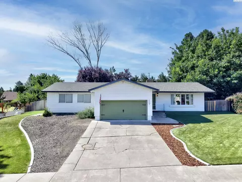 1117 W 19th Ave, Kennewick, WA 99337