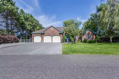 1125 S Tranquility Prse, Kennewick, WA 99338