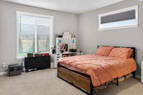 Bedroom - 306 Ruby Ave, Grandview, WA 98930 photo 3 of 3