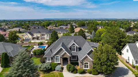 5000 W 19th, Kennewick, WA 99338