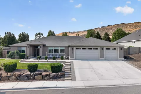 2267 Sky Meadow Ave, Richland, WA 99354