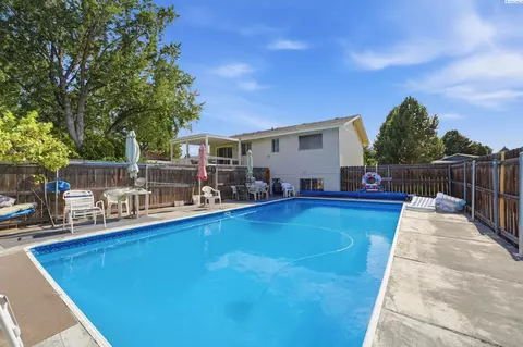 1960 Marshall Ave, Richland, WA 99354