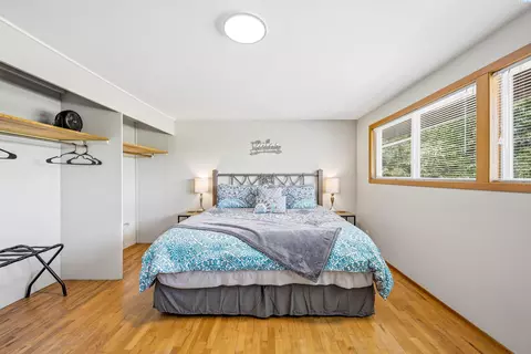 Bedroom - 1825 NE Valley Rd, Pullman, WA 99163 photo 3 of 5