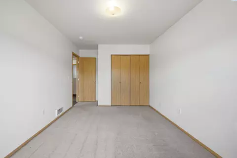 Bedroom - 333 NW Parr Dr, Pullman, WA 99163 photo 5 of 6