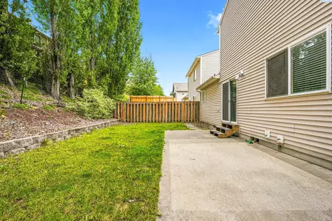 Exterior - 333 NW Parr Dr, Pullman, WA 99163 photo 5 of 6