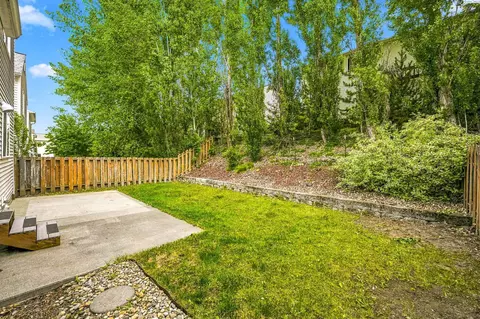 Exterior - 333 NW Parr Dr, Pullman, WA 99163 photo 4 of 6
