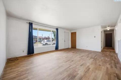 1503 W Howard, Pasco, WA 99301 photo 9