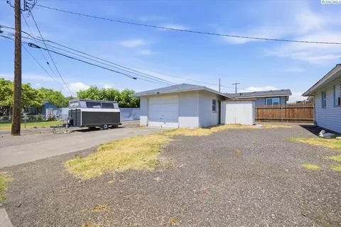 1503 W Howard, Pasco, WA 99301 photo 5