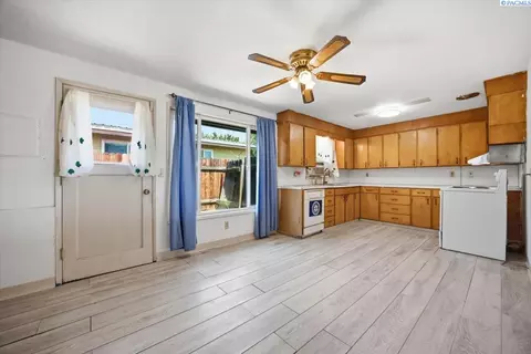 1503 W Howard, Pasco, WA 99301 photo 11