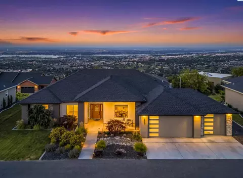2521 Falconcrest Loop, Richland, WA 99352