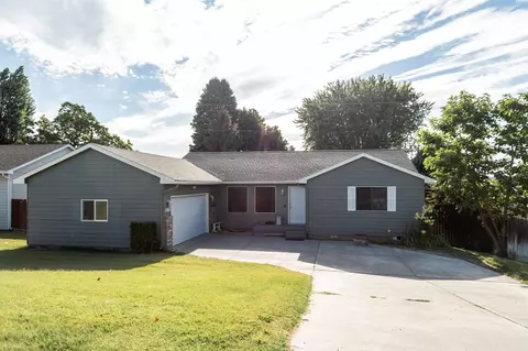 1565 NE 11th St, Benton City, WA 99320