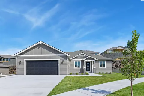 6520 W 29th Ct, Kennewick, WA 99338