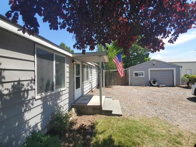 966 N 59th, West Richland, WA 99353