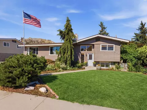 1116 Wedgewood Ave, Wenatchee, WA 98801