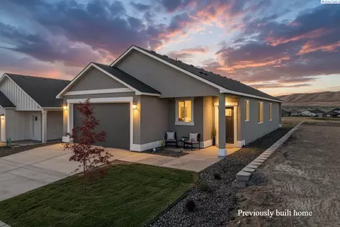 3635 Nuthatch St #LOT 205, Richland, WA 99352