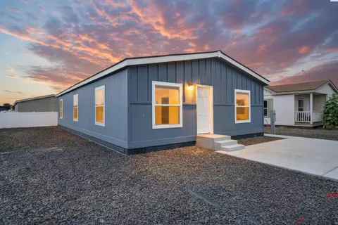 2681 Edison Ave #87, Sunnyside, WA 98944