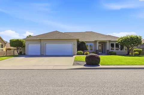 1811 S Dawes St, Kennewick, WA 99338