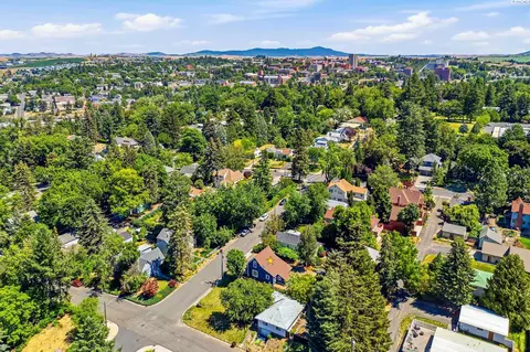 View/Area - 151 SE Water St, Pullman, WA 99163 photo 2 of 4