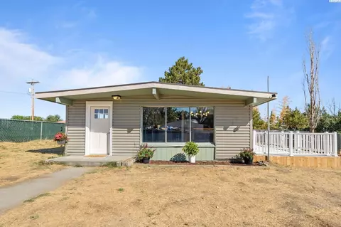 83603 N Harrington Rd, West Richland, WA 99353
