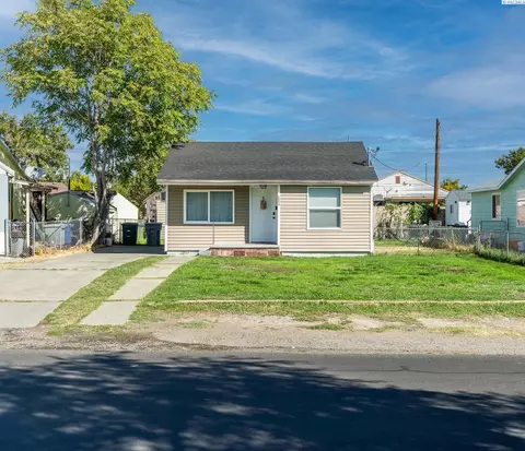 804 Davenport, Richland, WA 99352