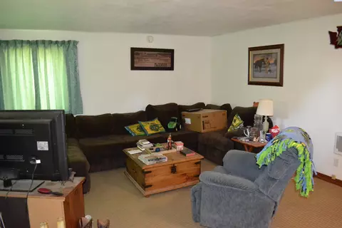 Living - 1205 NW Clifford St, Pullman, WA 99163 photo 6 of 6