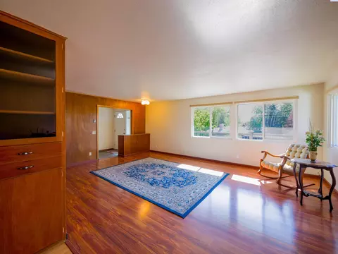 Living - 1205 NW Clifford St, Pullman, WA 99163 photo 1 of 3