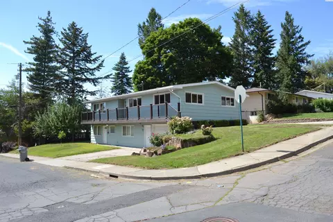 Exterior - 1205 NW Clifford St, Pullman, WA 99163 photo 5 of 9