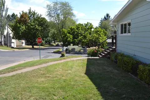 Exterior - 1205 NW Clifford St, Pullman, WA 99163 photo 9 of 9