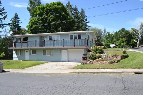 Exterior - 1205 NW Clifford St, Pullman, WA 99163 photo 2 of 9