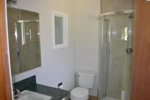 Bath - 1205 NW Clifford St, Pullman, WA 99163 photo 1 of 5