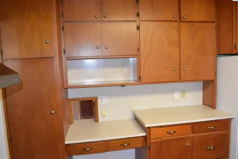 Kitchen - 1205 NW Clifford St, Pullman, WA 99163 photo 1 of 9
