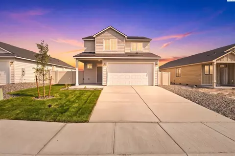 1420 Lena Ave, Benton City, WA 99320