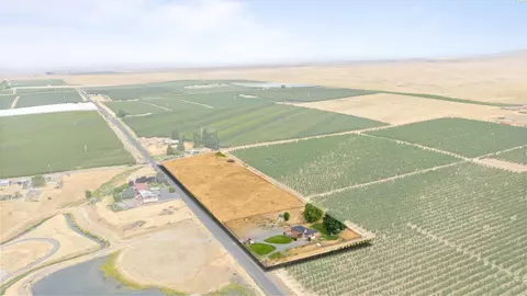 27504 W Orcutt Rd, Benton City, WA 99320