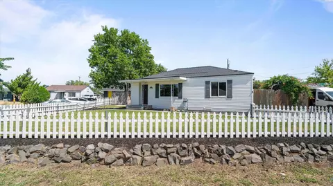 1008 Adams St, Richland, WA 99354