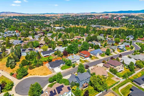 View/Area - 610 SW Sundance, Pullman, WA 99163 photo 4 of 5
