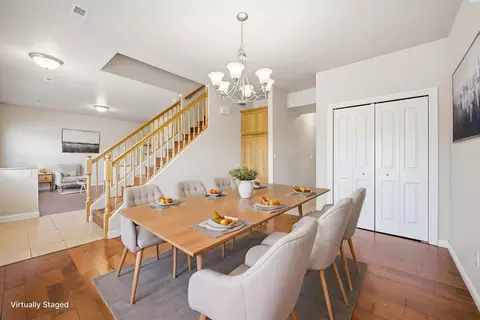 Dining - 610 SW Sundance, Pullman, WA 99163 photo 1 of 2