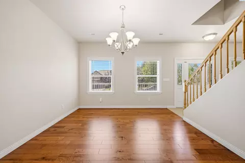 Living - 610 SW Sundance, Pullman, WA 99163 photo 6 of 11