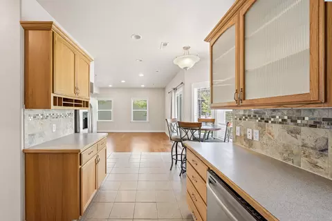 Kitchen - 610 SW Sundance, Pullman, WA 99163 photo 3 of 4