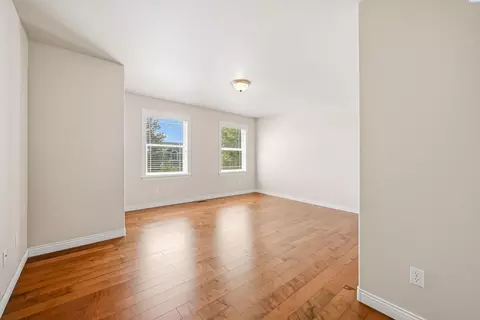 Living - 610 SW Sundance, Pullman, WA 99163 photo 11 of 11