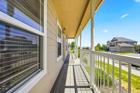 Exterior - 610 SW Sundance, Pullman, WA 99163 photo 2 of 7