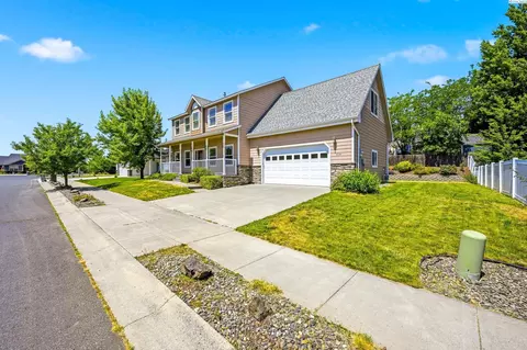 Exterior - 610 SW Sundance, Pullman, WA 99163 photo 3 of 7