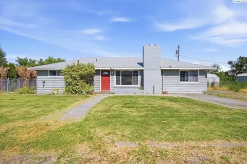 15 S Reed St, Kennewick, WA 99336