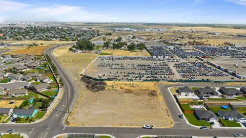 Helena St, Pasco, WA 99301