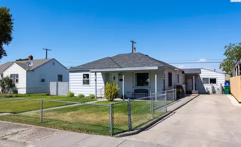 733 E 4th Ave, Kennewick, WA 99336