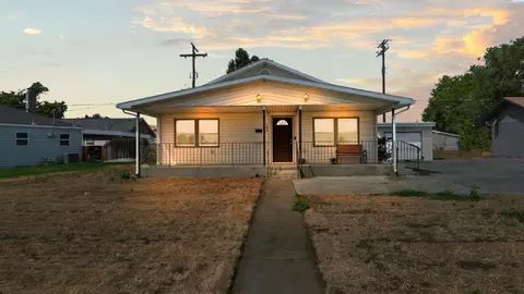 103 George Washington Way, Richland, WA 99352