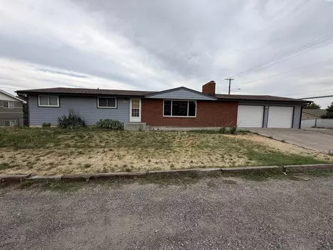 5304 W Skagit Ave, Kennewick, WA 99336